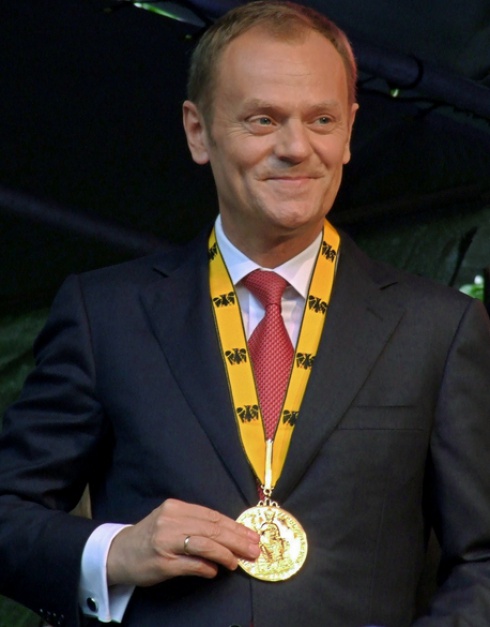 Donald Tusk po otrzymaniu nagrody im. Karola Wielkiego, źródło: wikipedia.org/CC BY-SA 3.0