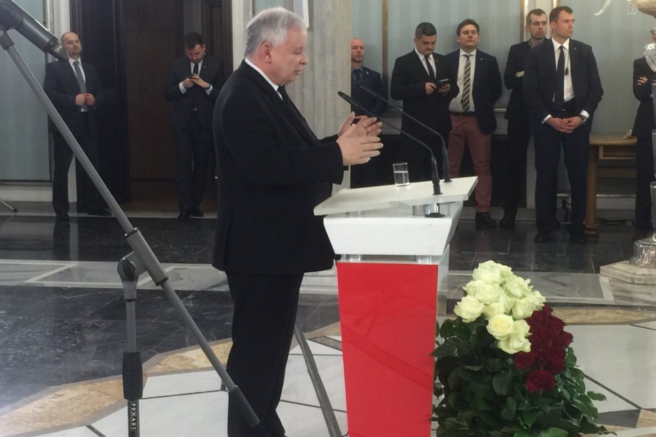 Lider PiS Jarosław Kaczyński nie po raz pierwszy zaprasza innych liderów na rozmowę o Trybunale, źródło: twitter.com/pisorgpl