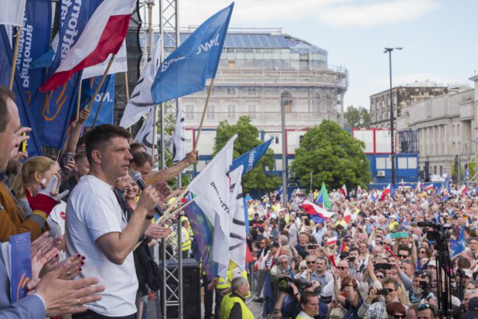 Powstanie koalicji zapowiadał na marszu 7 maja Ryszard Petru, lider Nowoczesnej (fot. Twitter/Nowoczesna)
