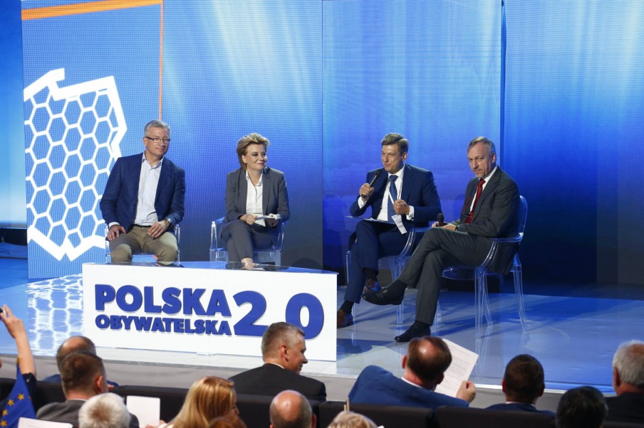 W związku z kryzysem w Unii Europejskiej Polsce potrzebna jest dyskusja o przystąpieniu naszego kraju do strefy euro (fot.platforma.org)