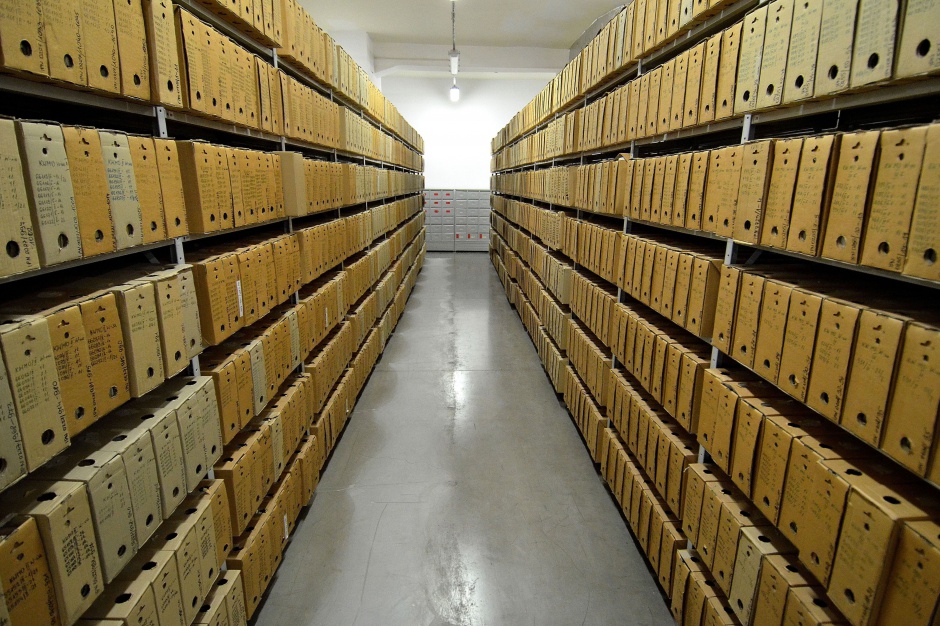 Pytany o działalność archiwalną Instytutu Kamiński zwrócił uwagę na powstałe za jego kadencji Cyfrowe Archiwum. Na zdjęciu archiwum w dawnej siedzibie IPN (fot. wikipedia.org)