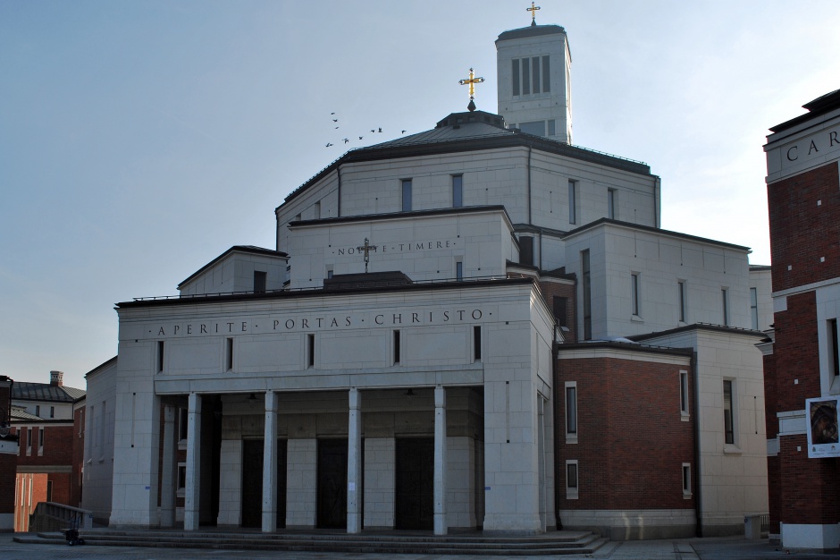 Kościół św. Jana Pawła II w Krakowie, źródło: wikipedia.org/GNU Free Documentation License