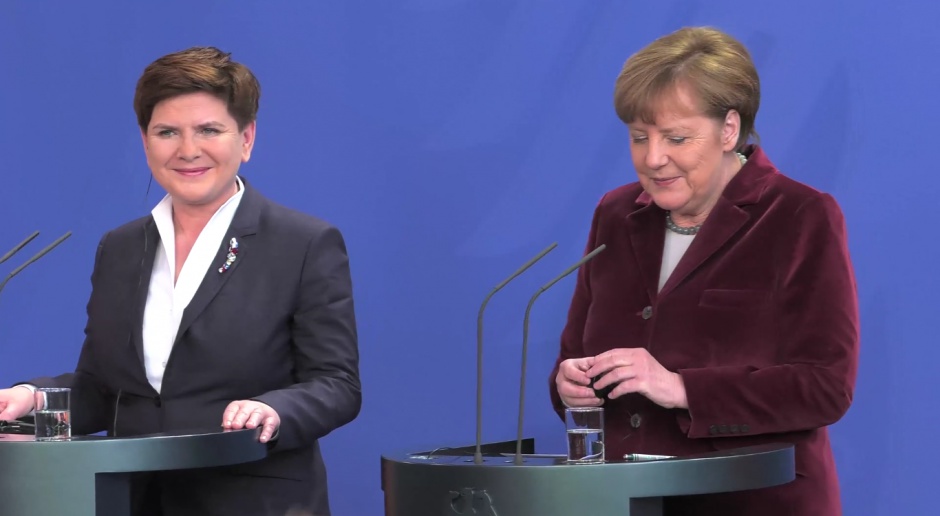 Angela Merkel i Beata Szydło spotkały się ostatnio w czasie polsko-niemieckich konsultacji międzyresortowych, źródło: youtube.com