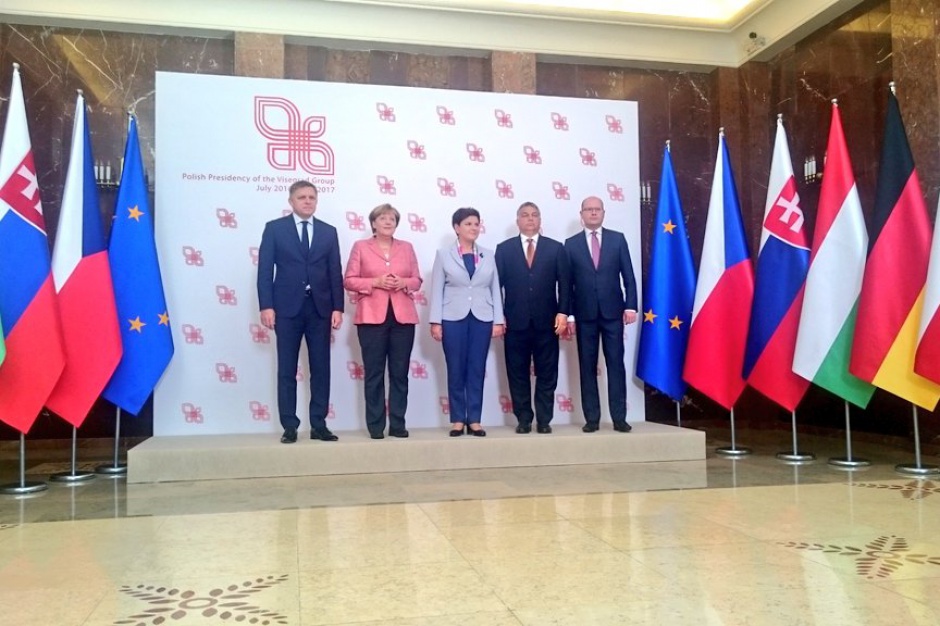 Spotkanie Beaty Szydło, Angeli Merkel i premierów Węgier, Słowacji oraz Czech odbyło się około południa 26 sierpnia, źródło: twitter.com/premierrp