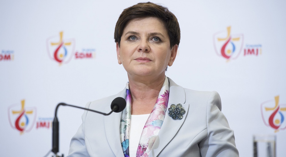 Premier Beata Szydło i jej ministrowie odsyłają urzędników UE by zamiast polską praworządnością zajmowali się np. kryzysem migracyjnym albo kwestią Brexitu. (źródło: KPRM/flickr.com/domena publiczna)