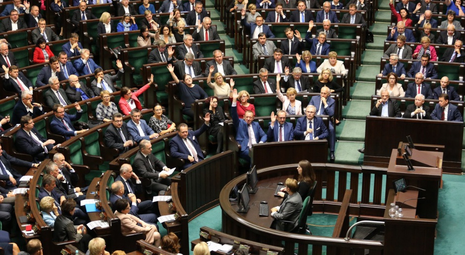 Posłowie stosunkiem głosów 352 za i 7 przeciwko oddalili w czwartek (6 października) obywatelski projekt zakazujący aborcji. (źródło: Sejm/twitter.com)
