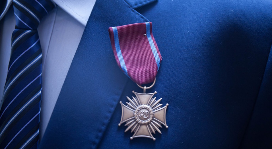 Brązowy Krzyż Zasługi.(źródło: msport.gov.pl)
