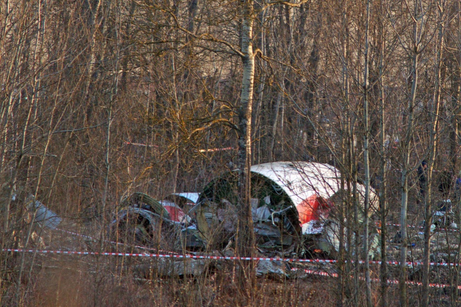 Fragmenty wraku TU-154 M, który rozbił się pod Smoleńskiem. (fot.:wikipedia.org/CC BY-SA 3.0) 