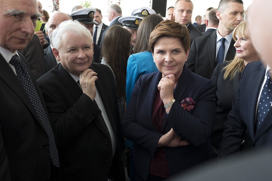 51 proc. ufa Beacie Szydło. Jarosławowi Kaczyńskiemu nie ufa 50 proc. badanych. (fot. premier.gov.pl)
