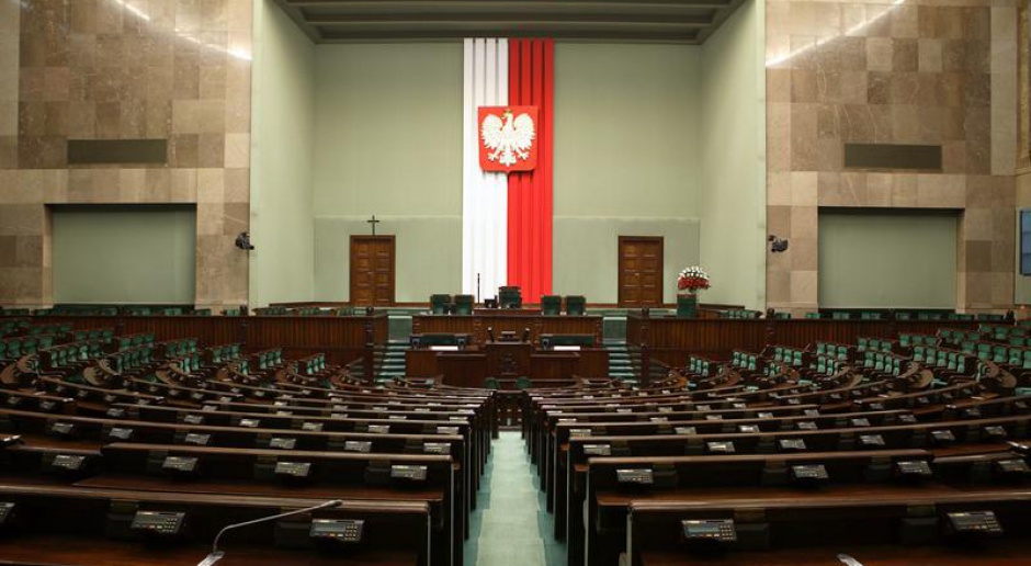 W Sejmie pracuje 460 posłów, źródło: Sejm RP/twitter.com