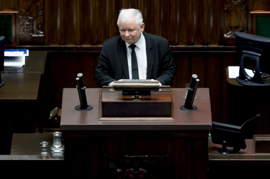 Można było nie pozwalać ludziom, którzy mieli krytyczny stosunek do władzy, by spotykali się na publicznych salach - powiedział prezes PiS (Jarosław Kaczyński, fot.twitter.com/pisorgpl)    