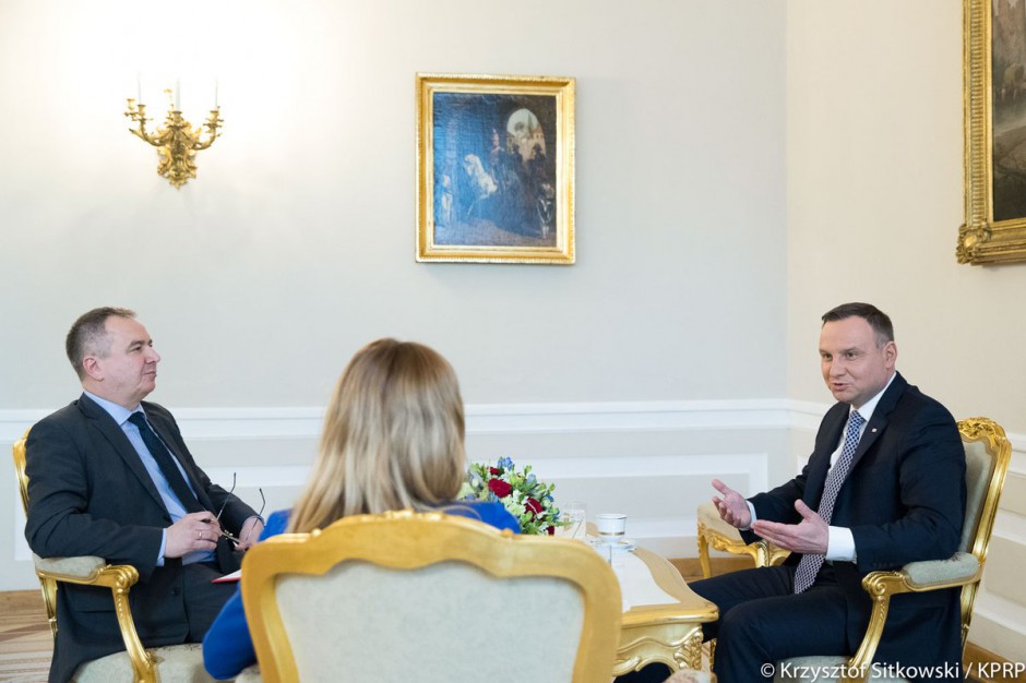Andrzej Duda w czasie wywiadu prasowego który był poświęcony wizycie prezydenta USA w Polsce, źródło: Krzysztof Sitkowski/KPRP/twitter.com/prezydentpl