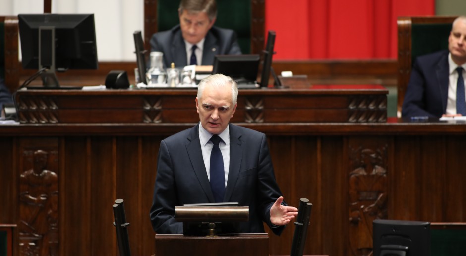 Wicepremier Jarosław Gowin na mównicy sejmowej, źródło: Krzysztof Białoskórski/Sejm RP/flickr.com/CC BY 2.0