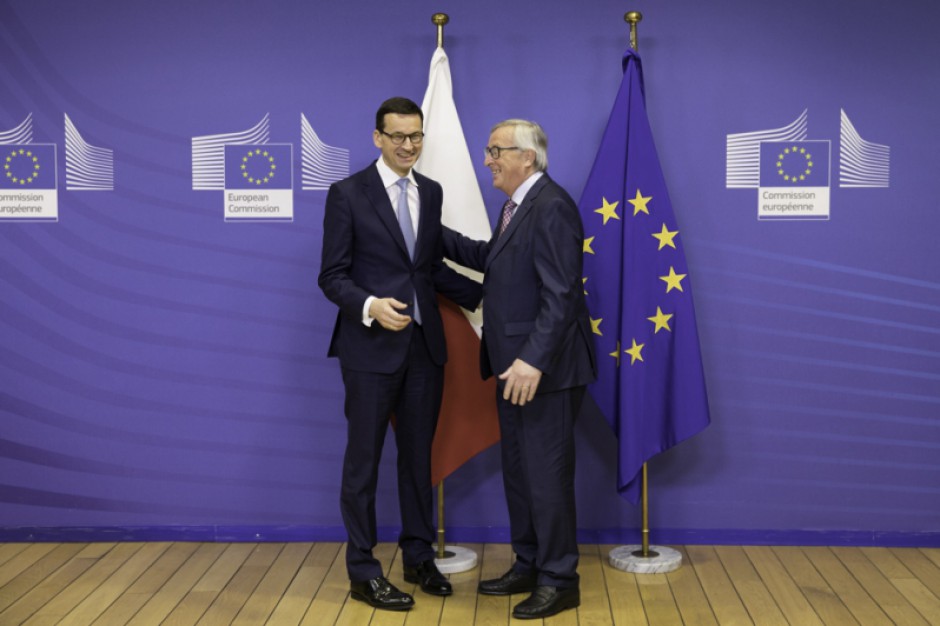 Premier Mateusz Morawiecki spotkał się we wtorek (9 stycznia) wieczorem z szefem KE Jean-Claude'em Junckerem w Brukseli (Mateusz Morawiecki i Jean-Claude Juncker, fot.premier.gov.pl)