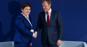 Beata Szydło przygotowuje się do Rady Europejskiej, rozmawiając z Donaldem Tuskiem