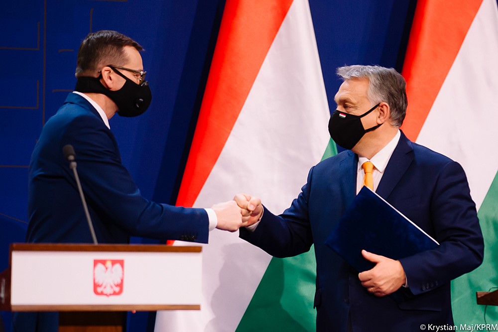 Mateusz Morawiecki oraz Viktor Orban podczas czwartkowej konferencji. Fot. mat. pras.