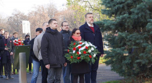 Politycy lewicy złożyli kwiaty pod pomnikiem Ignacego Daszyńskiego